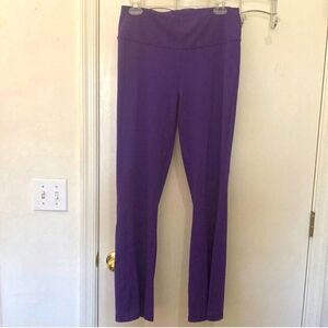 EUC Victoria's Secret On Point Floe Purple Leggings Stretchy Form-Fitting LARGE